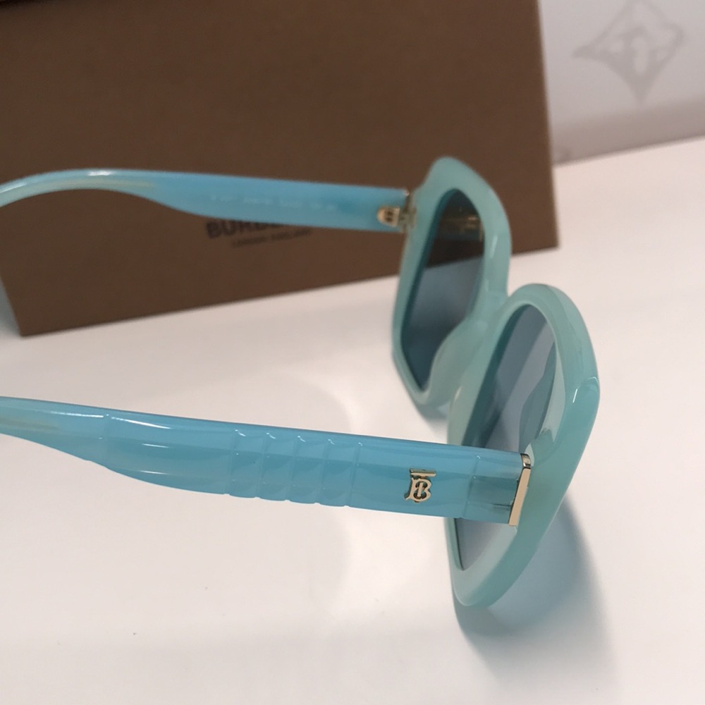 NEW AUTHENTIC Burberry Blue Women's Sunglasses BE4371 4086 - Picture 12 of 13
